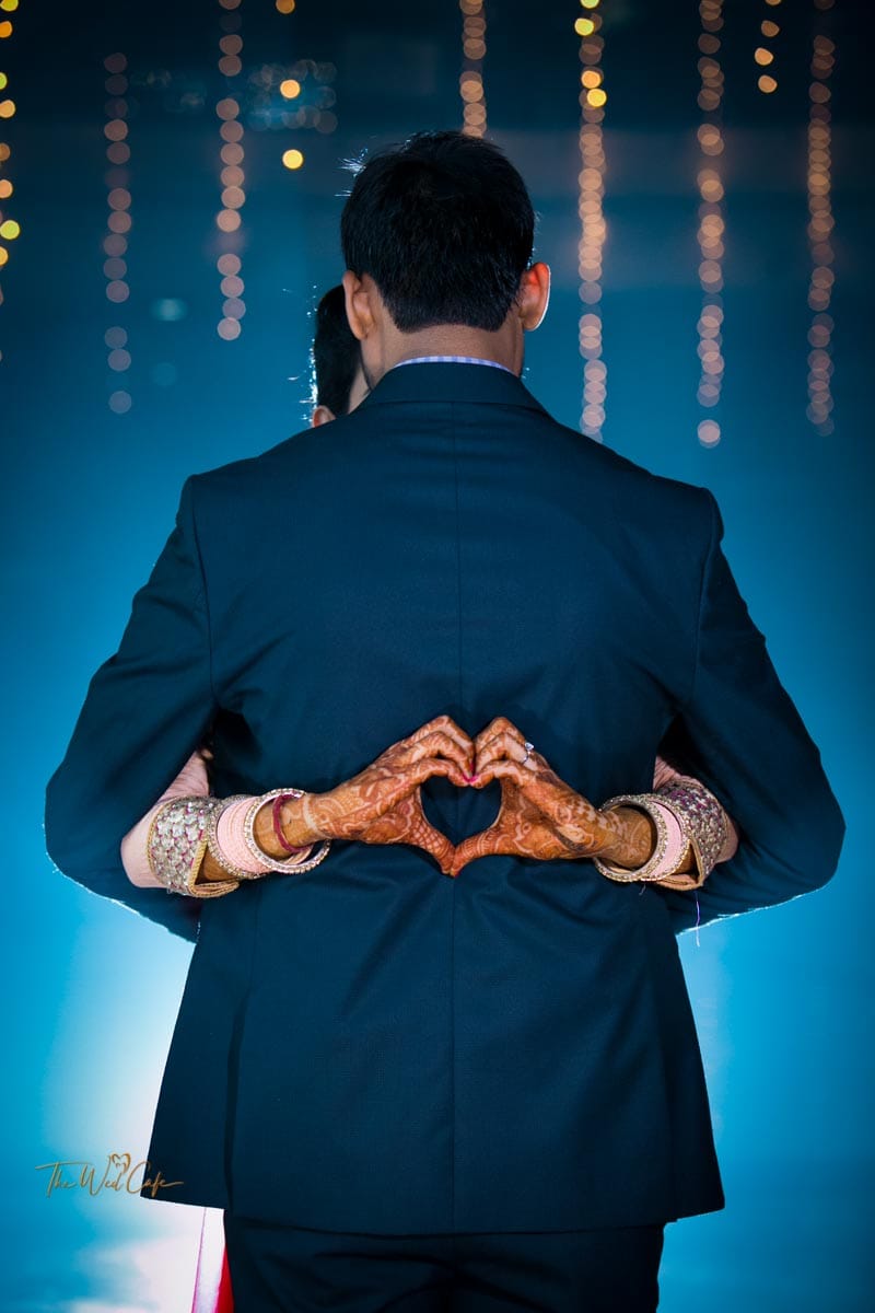 Photo of Sikh bride and groom pose romantically